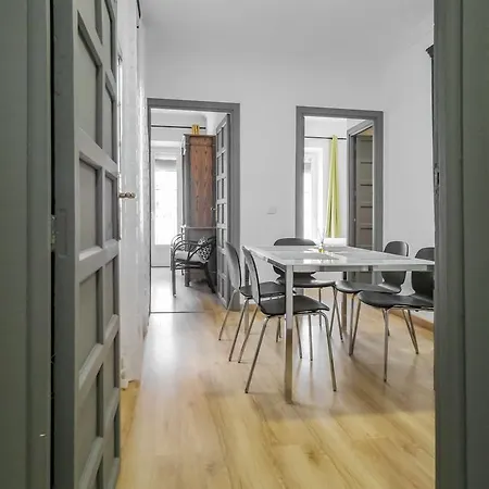 Living-sevilla Feria Apartamento Sevilha
